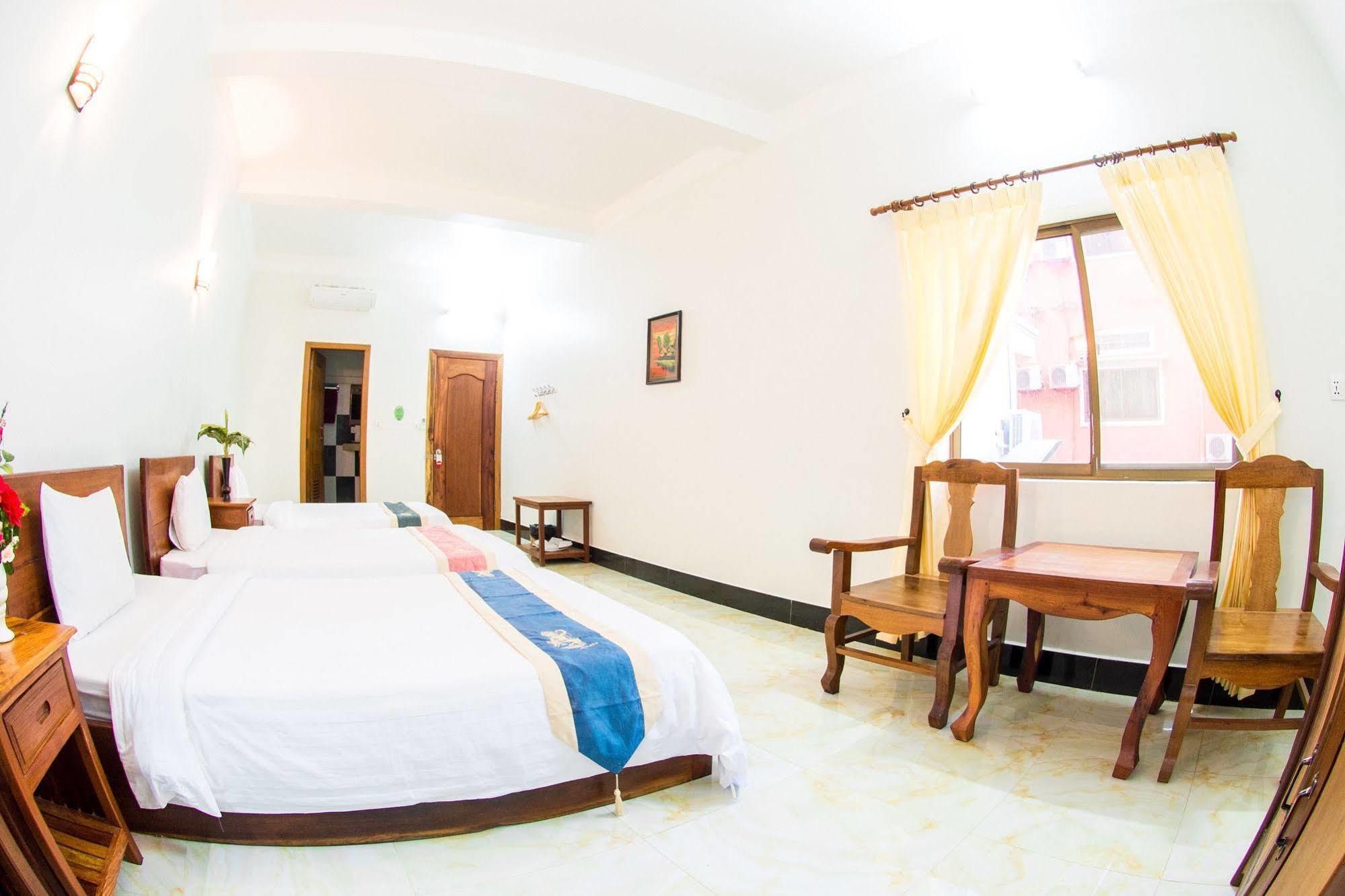 Angkor Udom Guesthouse Siem Reap Esterno foto