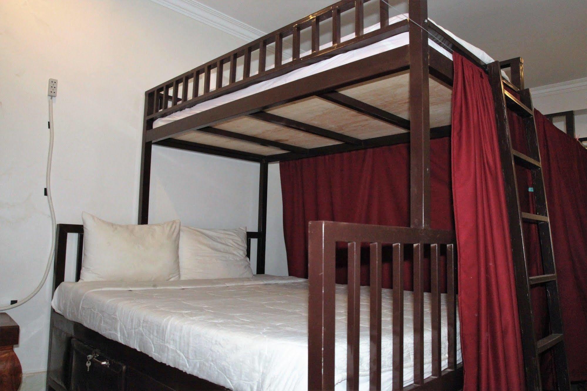 Angkor Udom Guesthouse Siem Reap Esterno foto